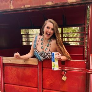 Meet your Posher, Madison